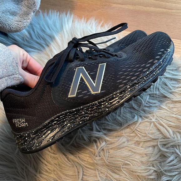 Fresh foam new balance - Picture 1 of 3